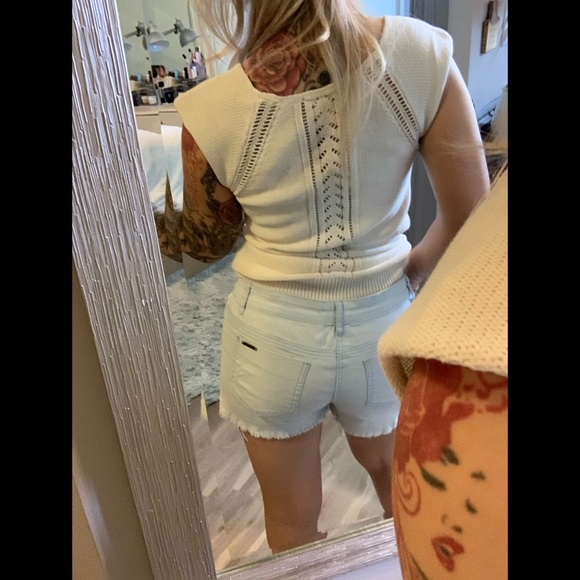 Size 27, Harlow, light blue shorts - Picture 8 of 11